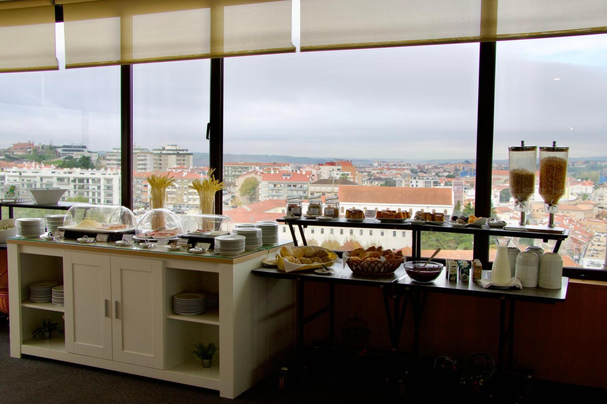 Hotel Eurosol Leiria & Jardim Exterior photo